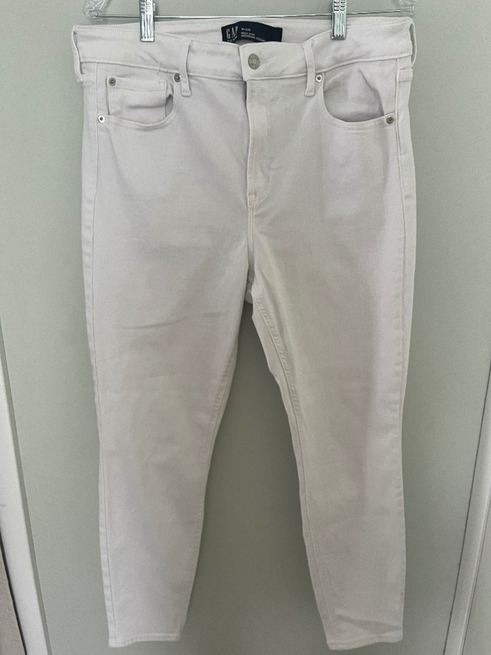 GAP high rise white jean universal leggings size 16/33R